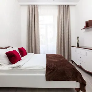 https://apartment-near-opera-lviv.hotelslviv.net